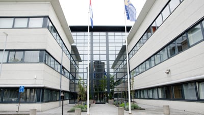 Buitenkant van de Politieacademie in Amsterdam
