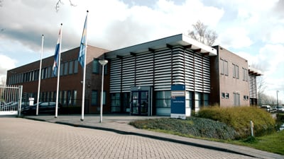 Buitenkant van de Politieacademie in Drachten