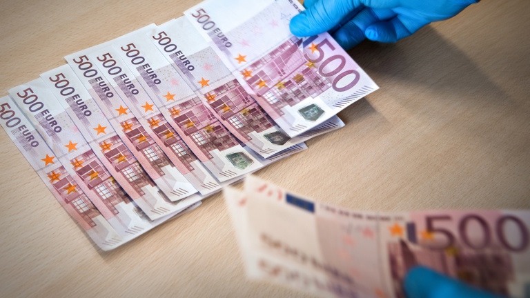 Politieacademie studierichting Financiële opsporing - briefjes van 500 euro
