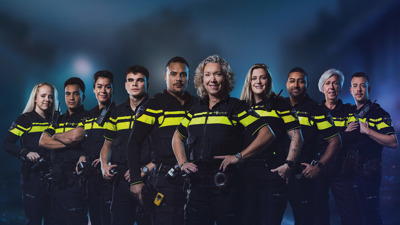 The ten main characters of the TV docuseries Blauw