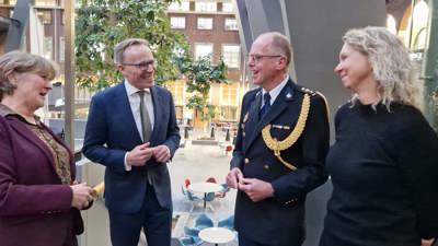 Voorzitter Vereniging Hogescholen bezoekt directeur, plaatsvervangend directeur en sectorhoofd Hoger Politieonderwijs van de Politieacademie